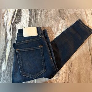 Everlane Dark Wash Denim 23 Tall
The High Rise Skinny Jean